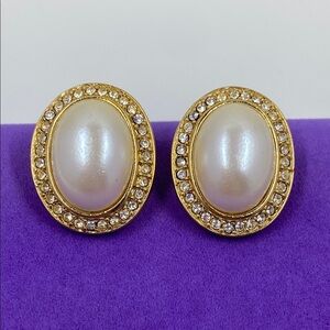 💛 Vintage Marvella Gold Plated Pearl & Crystal Stud Earrings